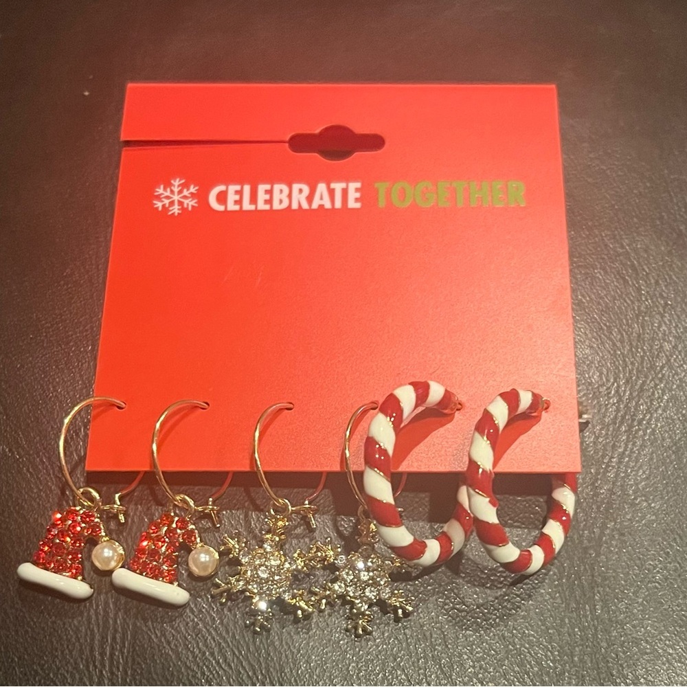 NNW Red and Gold Holiday Earrings Set - Picture 6 of 8
